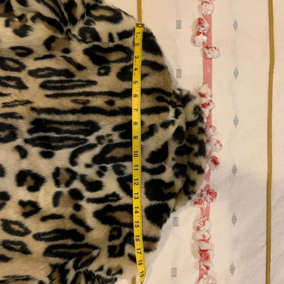 Apparis Leopard Print faux fur Coat - Picture 6 of 6